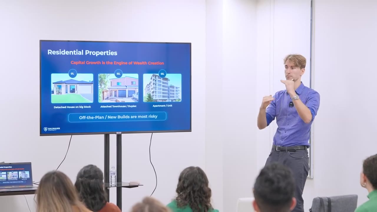 Christian Baumann presentando por qué el crecimiento del capital es el motor de la creación de patrimonio